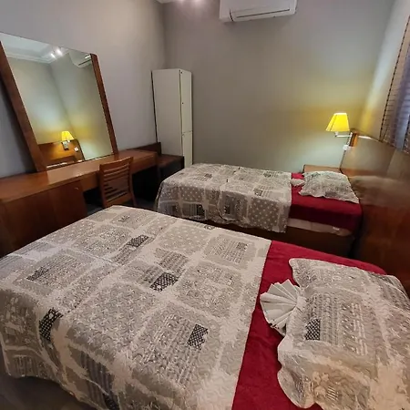 Hostel Seven Hills *