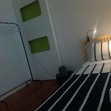 Seven Hills Hostel *