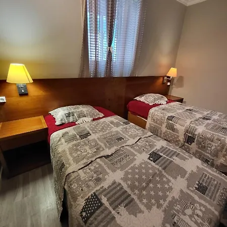 بيت شباب Seven Hills (adults Only)