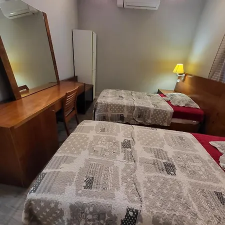 بيت شباب Seven Hills (adults Only)