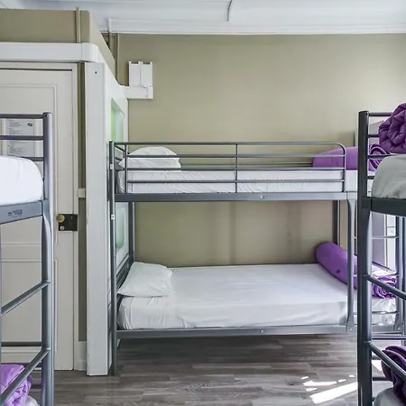 Albergue Seven Hills (adults Only) *