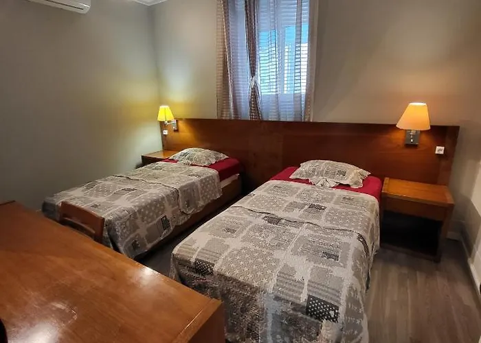 Seven Hills (adults Only) *