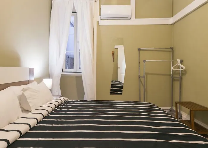 بيت شباب Seven Hills (adults Only) *